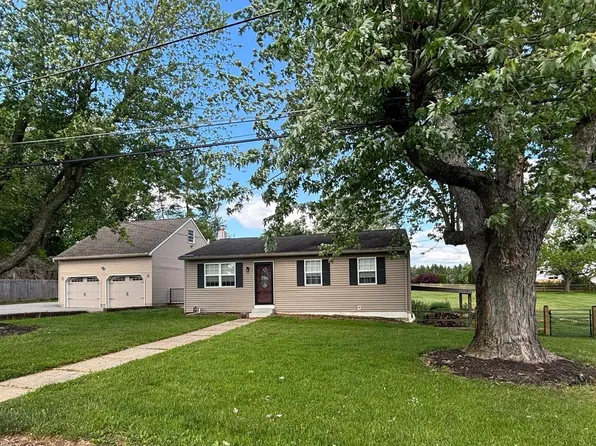 388 Hipkins Rd, West Grove, PA 19390