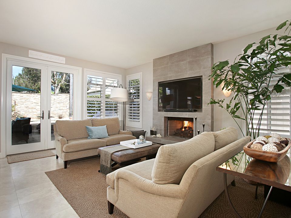 1st image of 4566 Da Vinci St