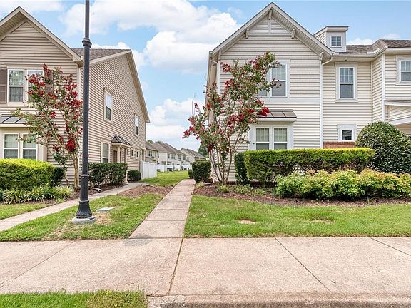 2nd image of 3215 Kenton Ct