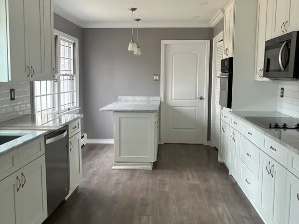 (undisclosed Address), Stony Brook, NY 11790