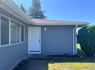 365 S 8th St #A-B, Lebanon, OR 97355