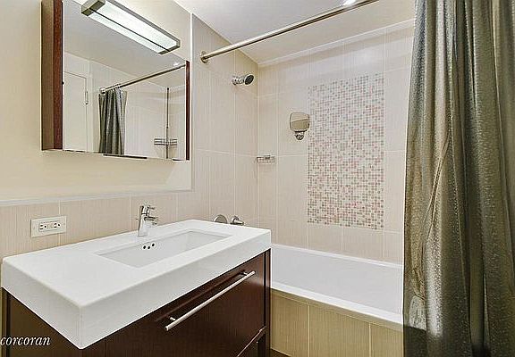 5th image of 225 E 34th St APT 9D