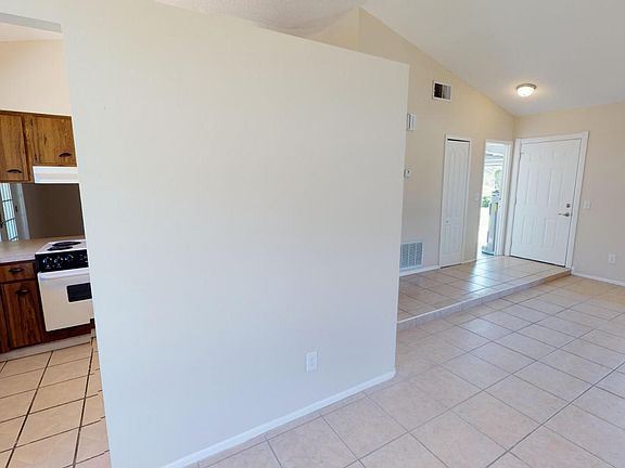 5th image of 641 Nardello Dr