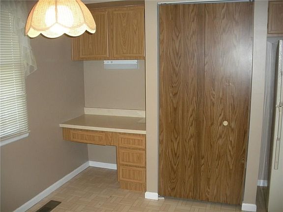 5th image of 4 Jordache Ln