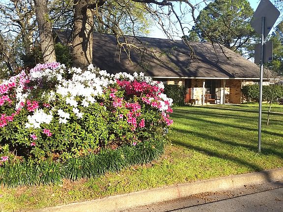 3rd image of 4619 Kenbrook Dr