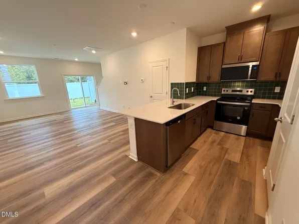 10609 Brookside Reserve Rd, Raleigh, NC 27614