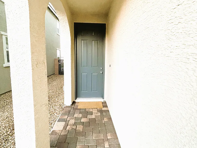 2814 Frabiele St — Photo 5