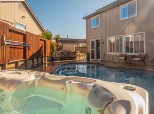 1361 Golf Course Dr, Windsor, CA 95492
