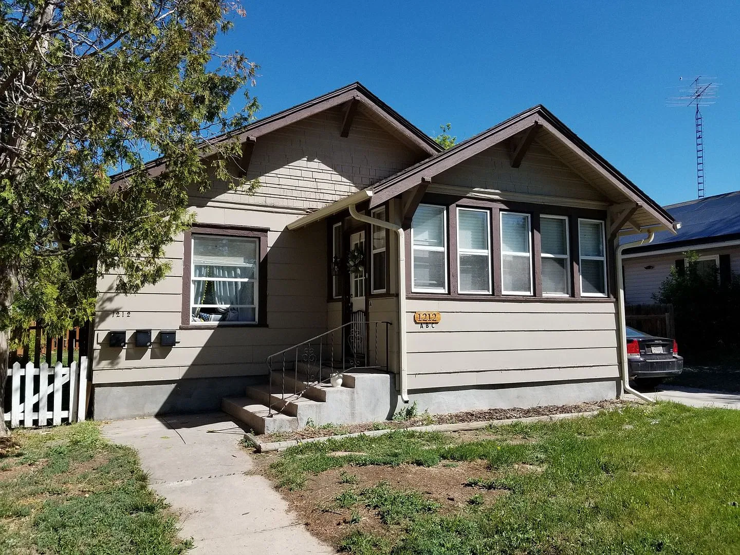 1212 East 19th Street — Photo 1