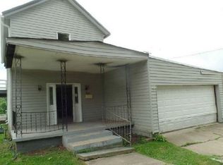 302 Cahalen St, Crooksville, OH 43731