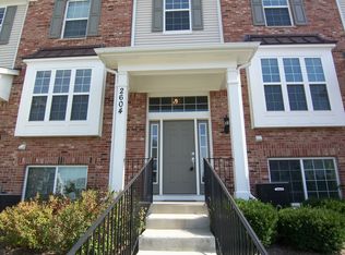 2604 Neubauer Cir, Lindenhurst, IL 60046