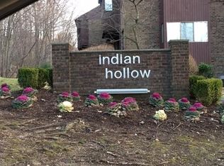 105 Indian Hollow Ct, Mahwah, NJ 07430