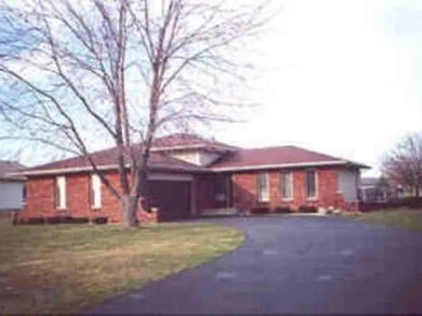 241 Bayberry Ct, Valparaiso, IN 46383