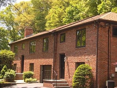 37 Oakwood Rd, Auburndale, MA, 02466