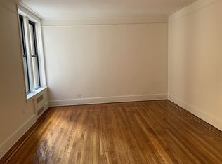 2816 34th St APT 1B, Astoria, NY 11103
