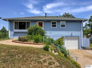 3307 N 207th St, Elkhorn, NE 68022