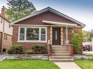 9144 S Hamlin Ave, Evergreen Park, IL 60805