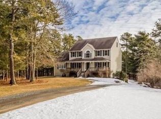 552 Little Sandy Pond Rd, Plymouth, MA 02360
