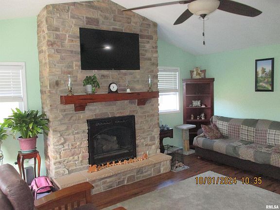 5th image of 425 Briarwood Dr