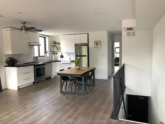 5th image of 542A Annette St #3