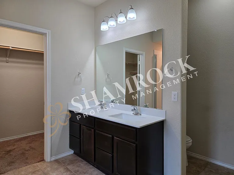 3208 Jackal Dr — Photo 8