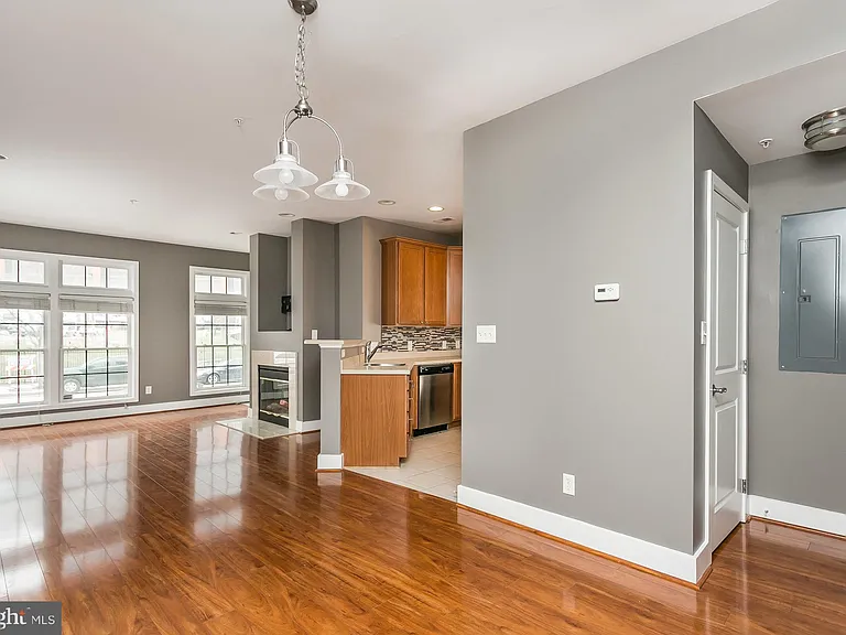 905 S Caroline St #3 — Photo 8