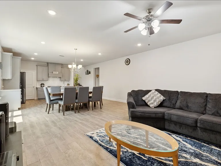 3640 Lillian Ct — Photo 6