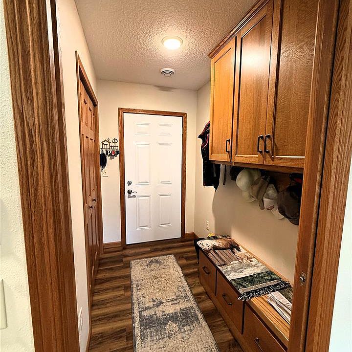 2nd image of 9 Liberty St
