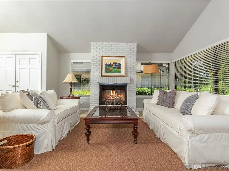 10470 Ridgewater Ln — Photo 7