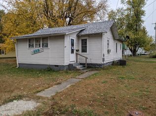 609 W Mulberry St, Robinson, IL 62454