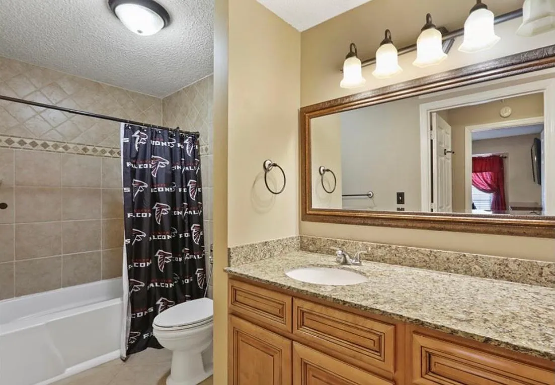 Granville Ct, Sandy Springs — Photo 2