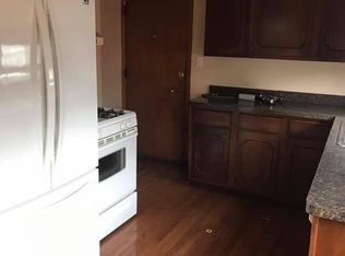 4550 Prairie Ave APT 1-F, Brookfield, IL 60513