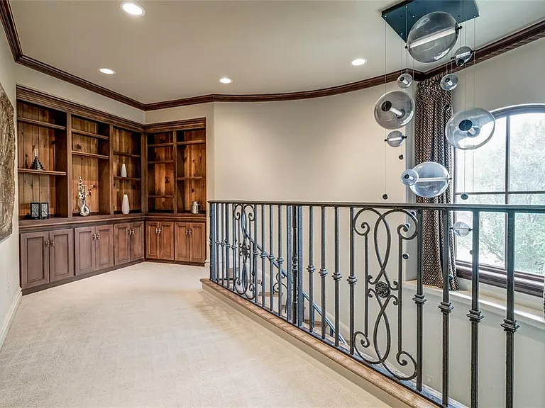 5701 Mistletoe Ct — Photo 40