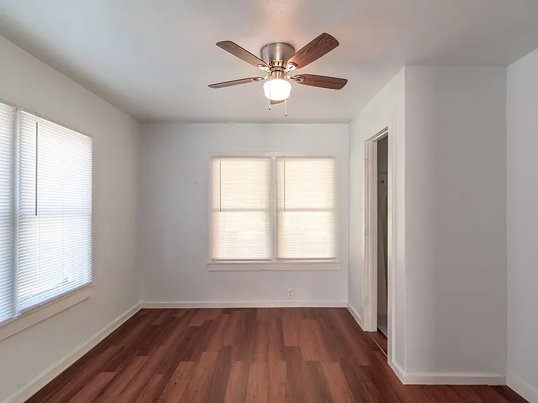 1610 Lennon Ave — Photo 13