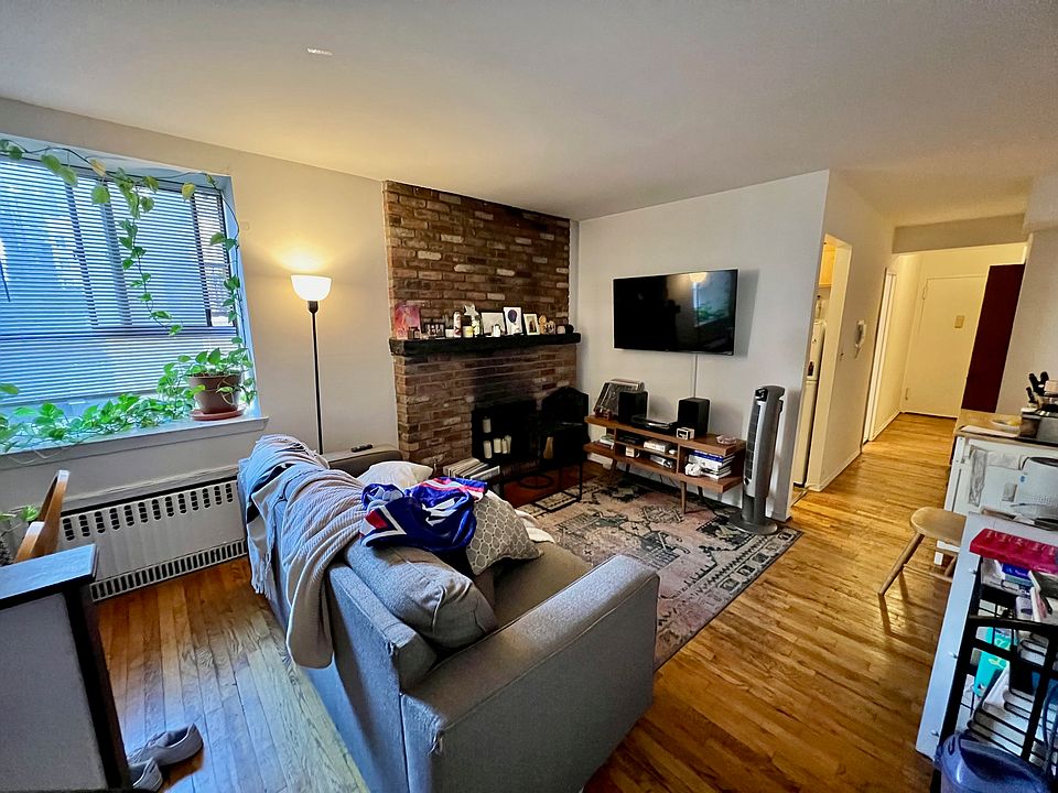 1st image of 319 E 53rd St APT 3F