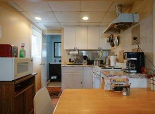 182 Park Ave #1F, New Hyde Park, NY 11040