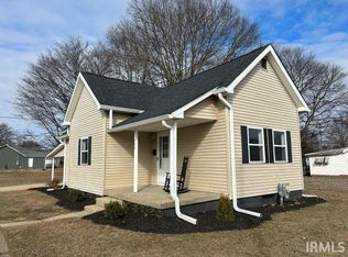 902 N 12th St, Vincennes, IN 47591