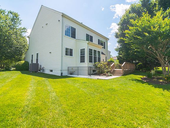 3rd image of 20942 Huntland Ct