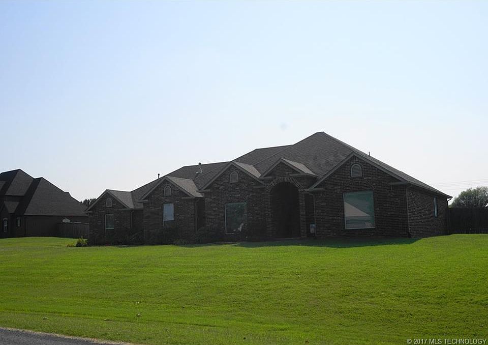 2nd image of 12142 N 162nd East Ave