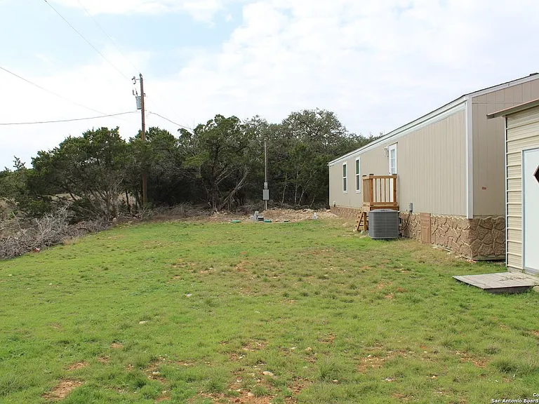 846 Inglewood Dr — Photo 8