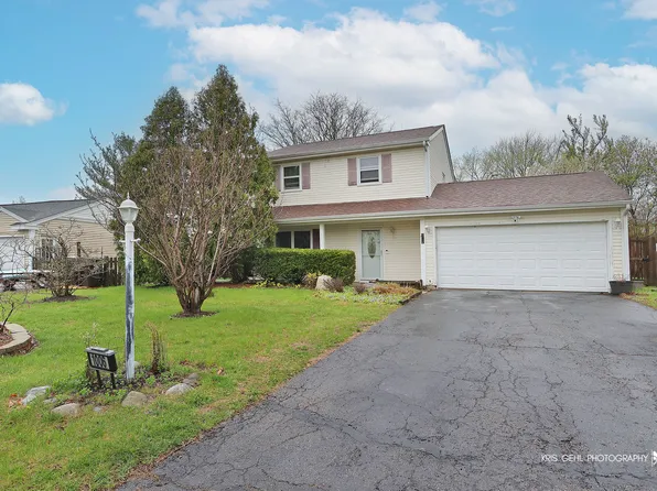 1006 Concord Dr, Island Lake, IL 60042