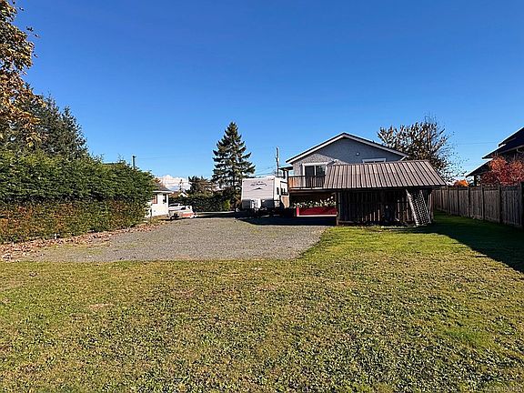 5th image of 4282 Barclay Rd