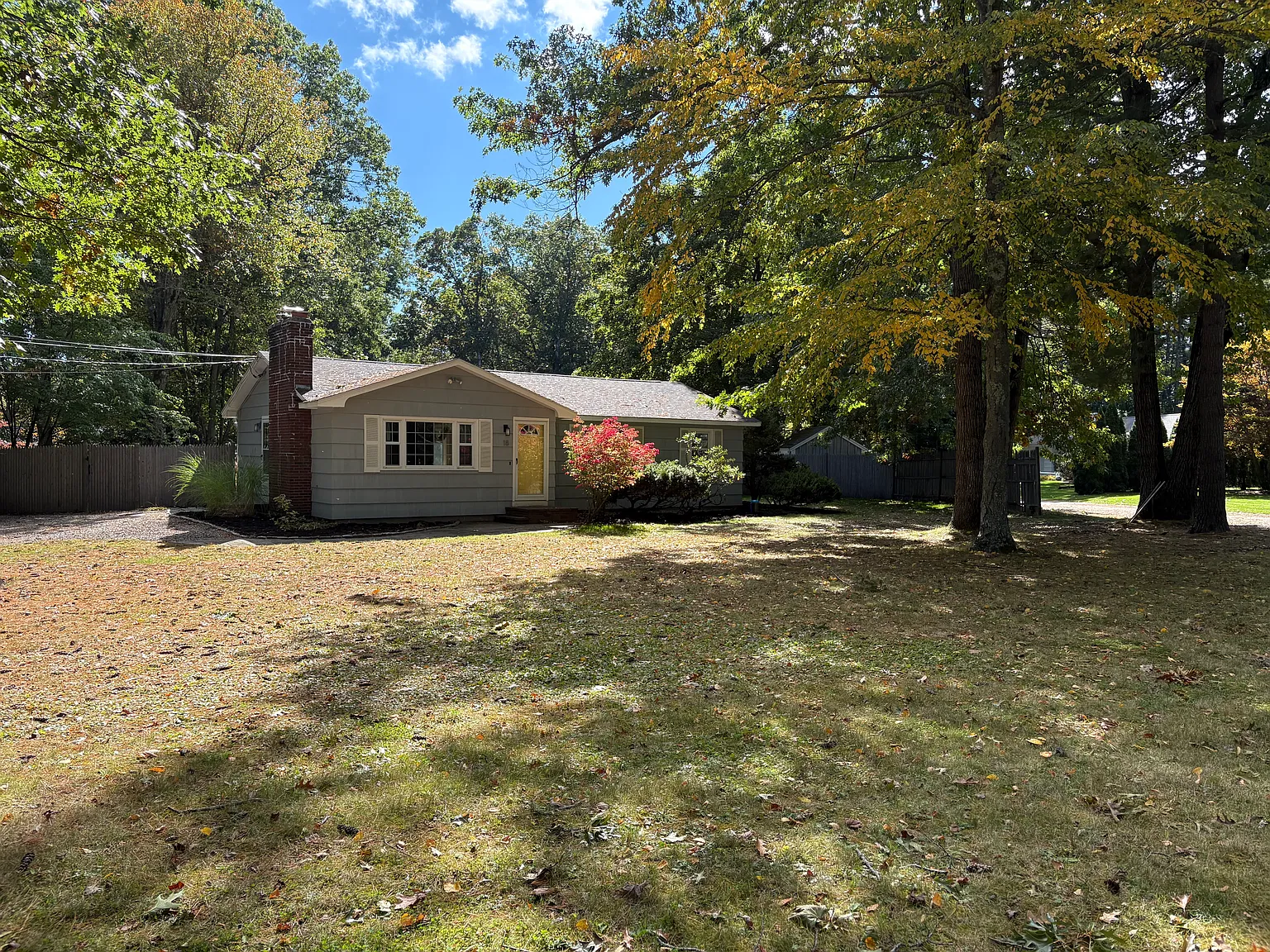 3 bed, 1089 sqft, $3,300 — Photo 2