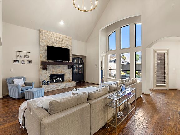 3rd image of 3931 Bal Harbour Ln