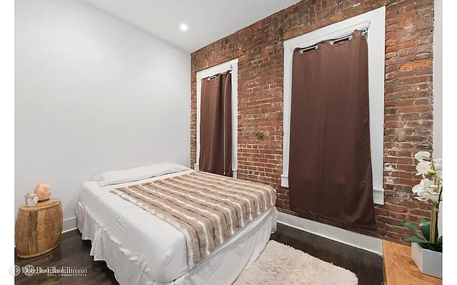 Rented by Douglas Elliman | media 23