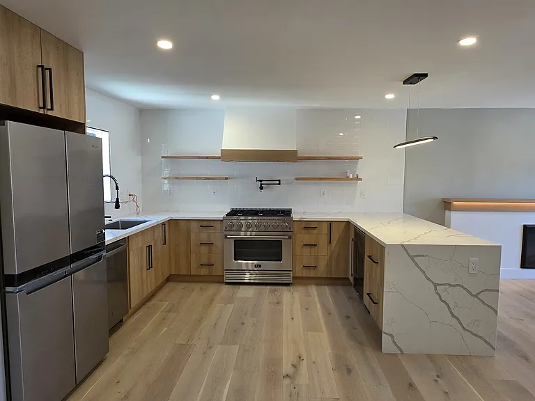 373 Avalon Dr — Photo 9