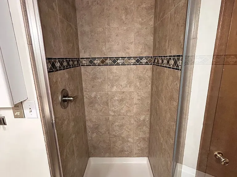 6820 Harvest Rd — Photo 33