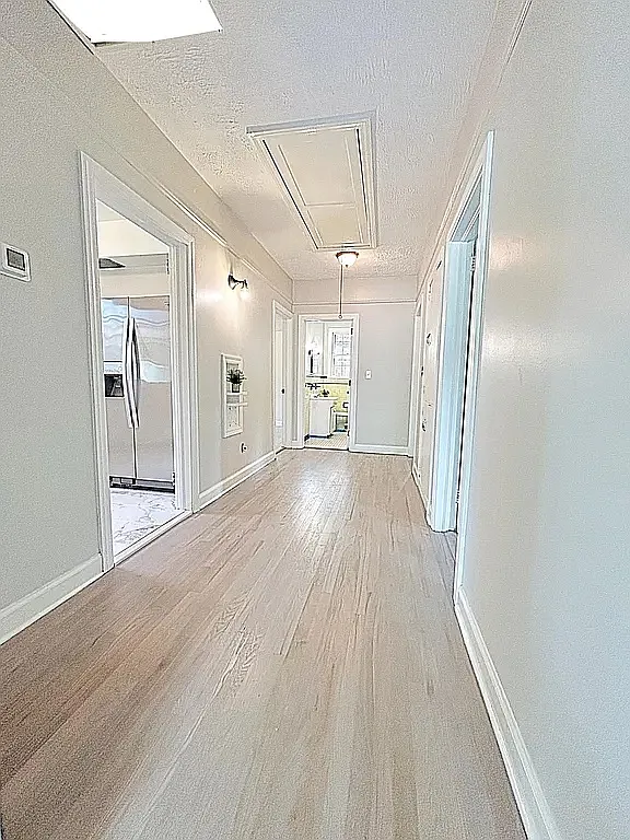 2100 Gloucester St — Photo 3