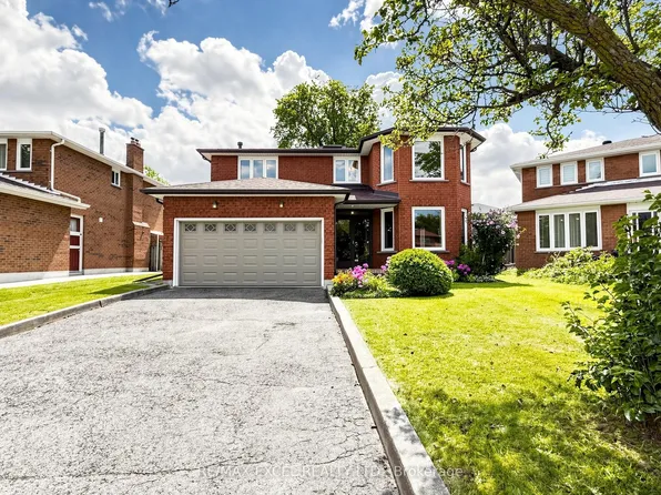 3 Lovekin Grv, Toronto, ON M1T 3T5