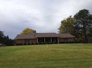 2417 S Pine Lea Dr, Jackson, MS 39209